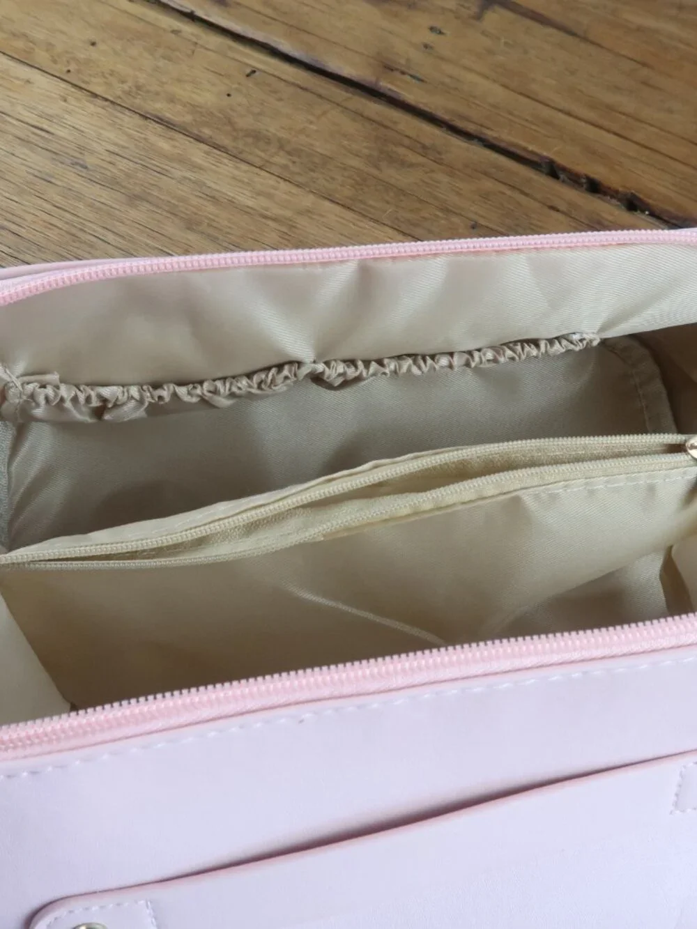 MAKE UP OR JEWERLY TRAVEL OR STORAGE BAG PINK WITH HANDLE
